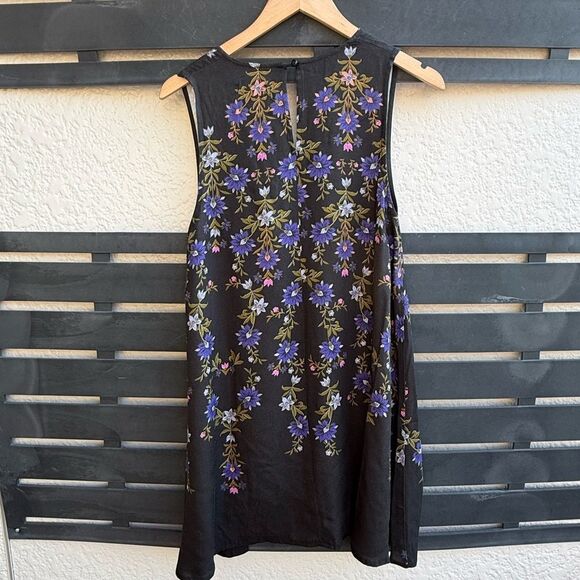 Urban Outfitters Sleeveless Floral V-Neck Swing Dress in Black | Size Small - Picture 3 of 6